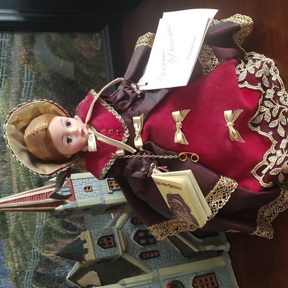 Christmas Caroler/Madame Alexander Doll - Picture 5 of 12